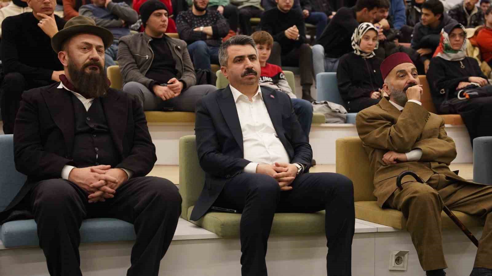 Dünyaca ünlü yazarlar okurlarıyla buluştu
