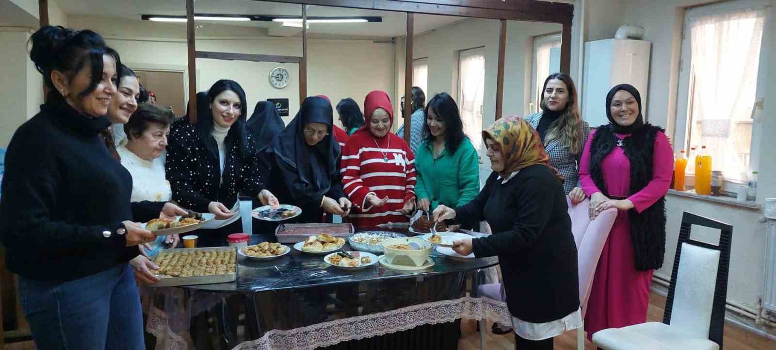 İnsanlık İçin Elden Ele Derneği 2 yaşında