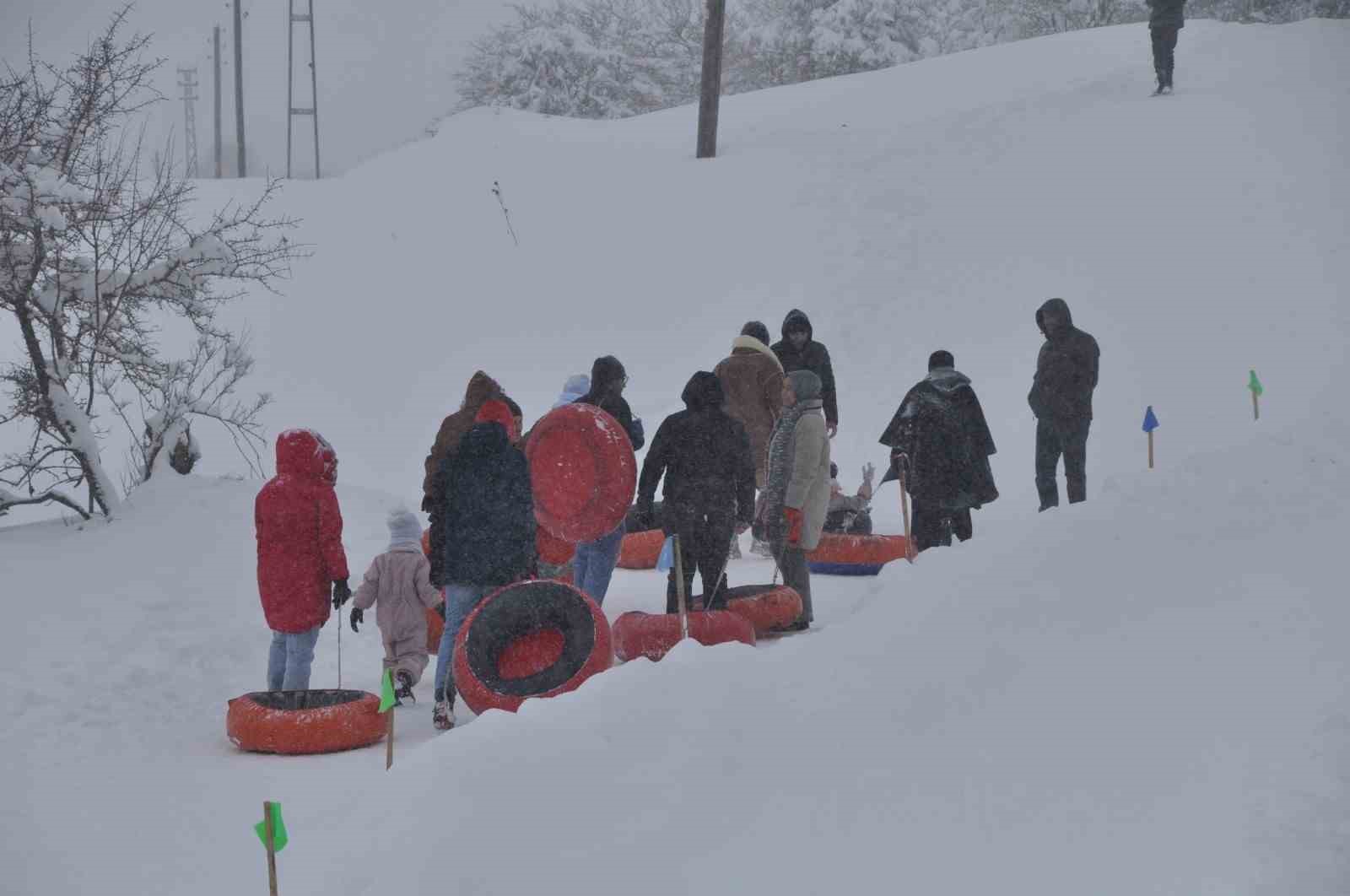 Köylülerin pisti kayak merkezi haline geldi
