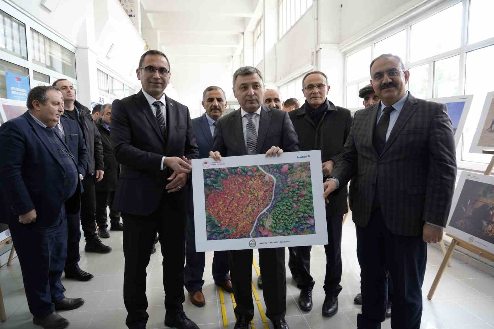 Gümüşhane’de "Tarım Orman ve İnsan" fotoğraf sergisi açıldı