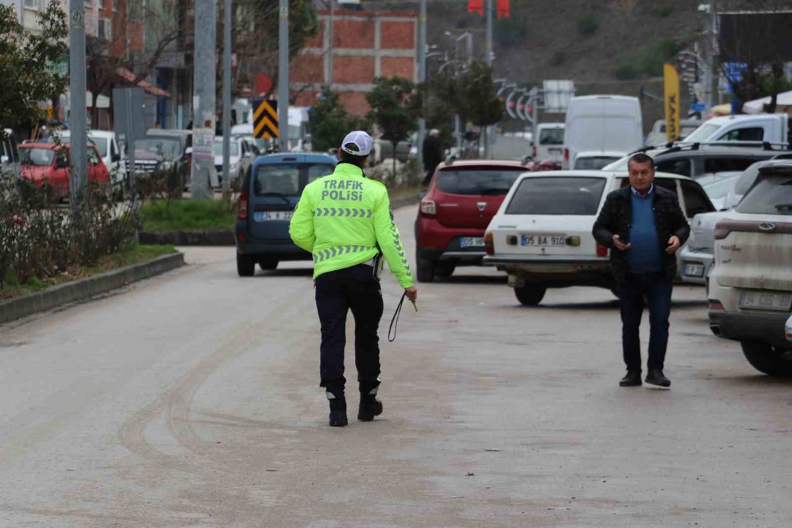 Taşova polisi, kural tanımaz sürücülere göz açtırmıyor