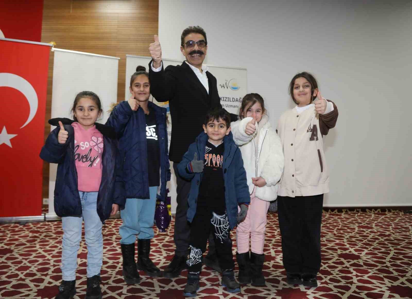 Van’da "Aile İçi İletişim, Kadının Rolü ve Önemi" konulu söyleşi düzenlendi
