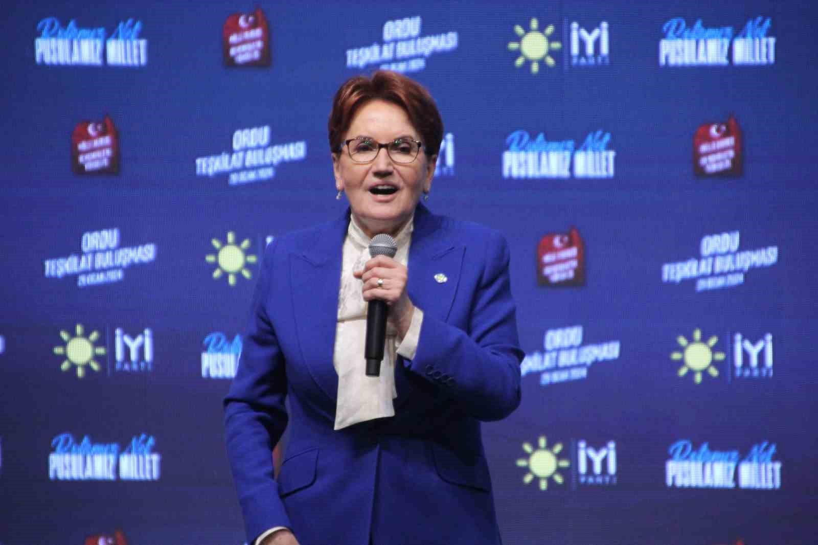 İYİ Parti Genel Başkanı Akşener: “Sanki seçime değil savaşa gidiyoruz”