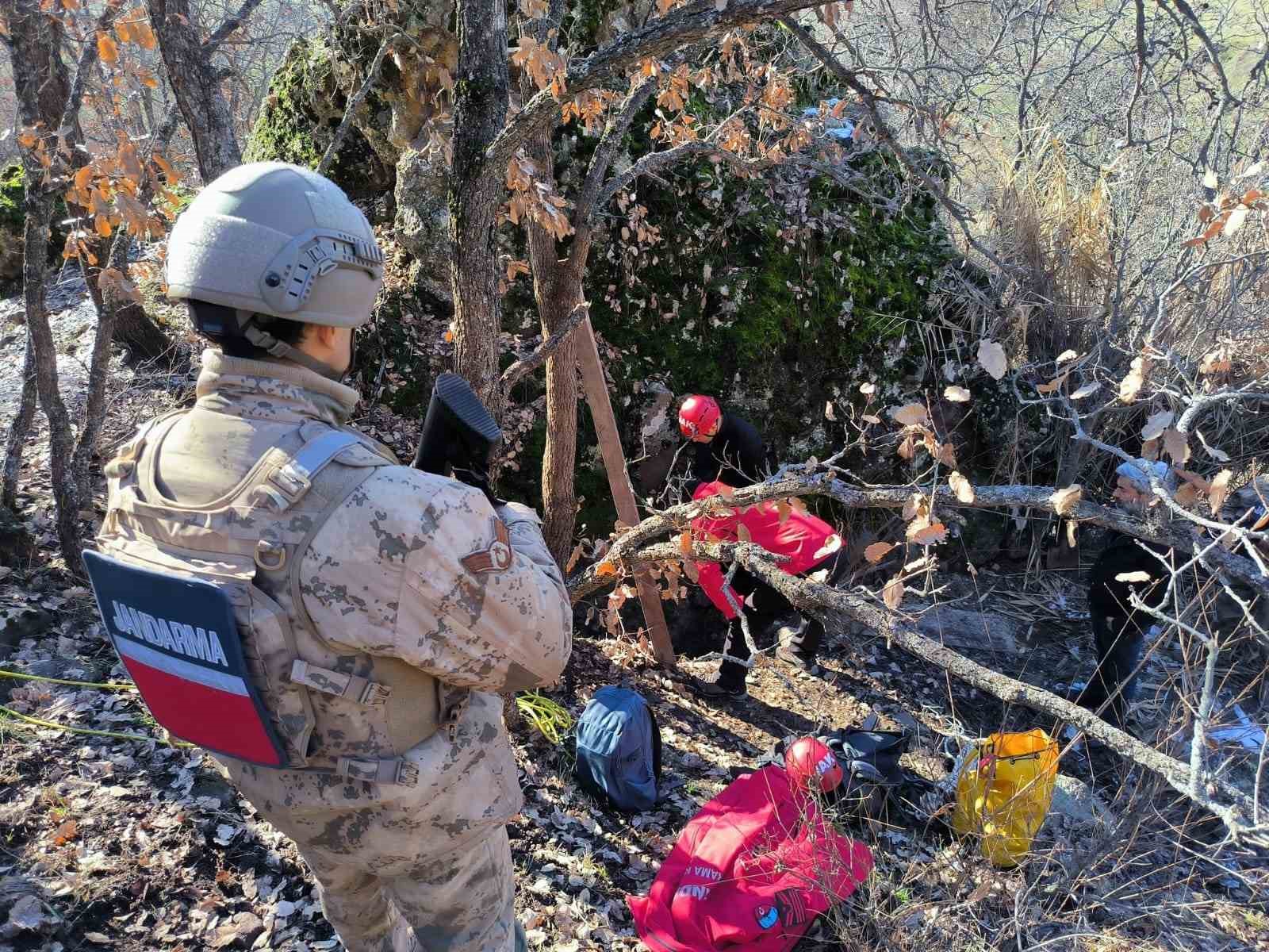 Tunceli’de izinsiz kazı yapan 3 kişi gözaltına alındı