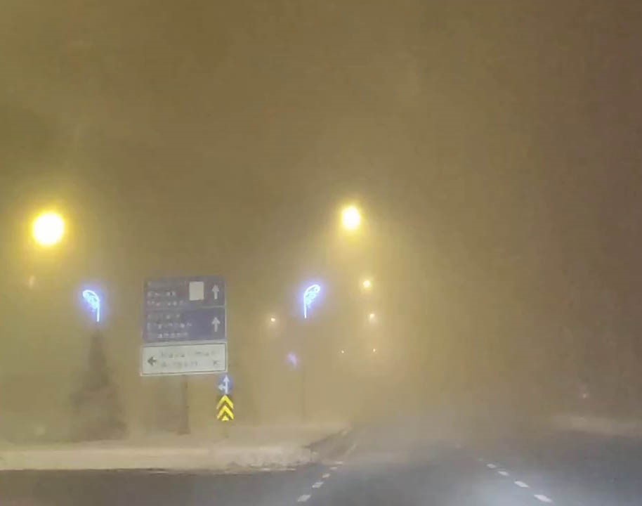 Erzurum’da yoğun sis hava trafiğini olumsuz etkiledi, uçaklar iniş yapamadı
