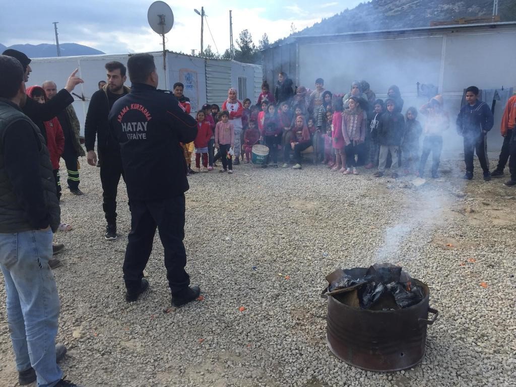 Konteyner kent sakinlerine yangın eğitimi