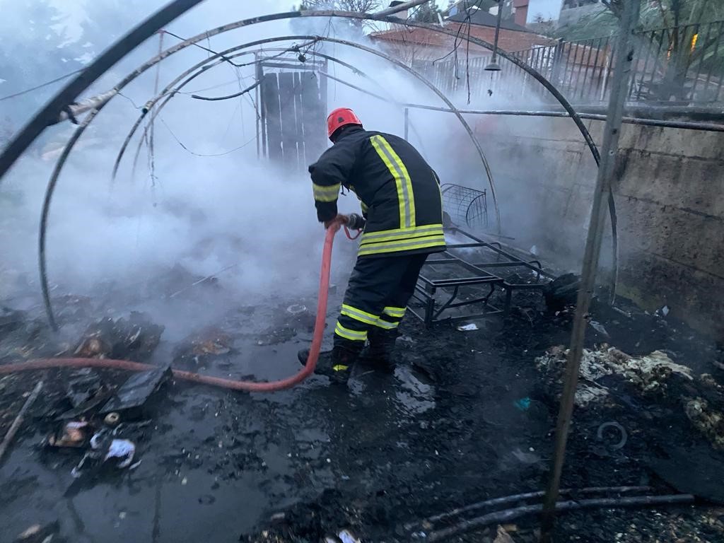 Antakya’da yanan çadır kullanılmaz hale geldi