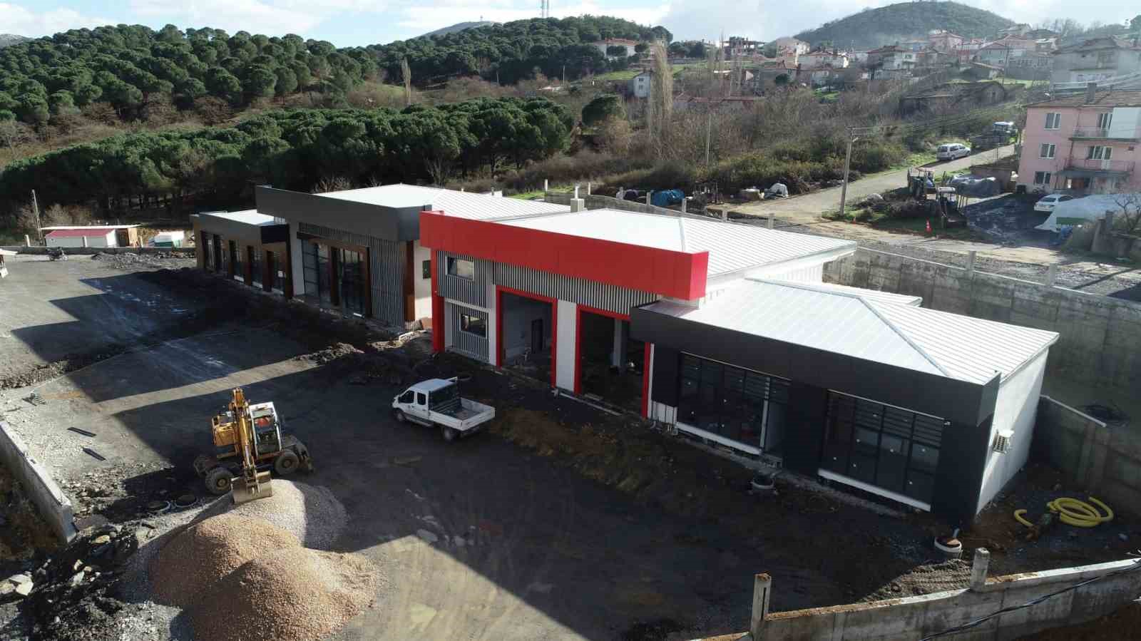 Balıkesir Büyükşehir Belediyesi ilçelerde yetersiz olan terminalleri bir bir yeniliyor