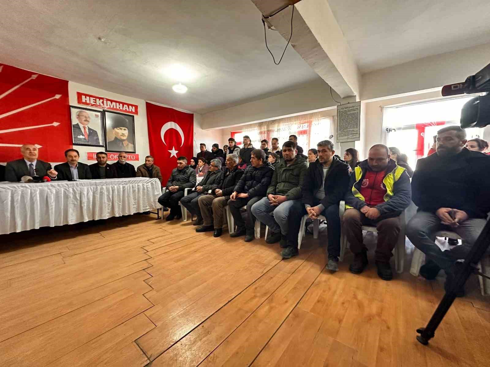 Yeniden aday gösterilmeyen başkan CHP’den istifa etti