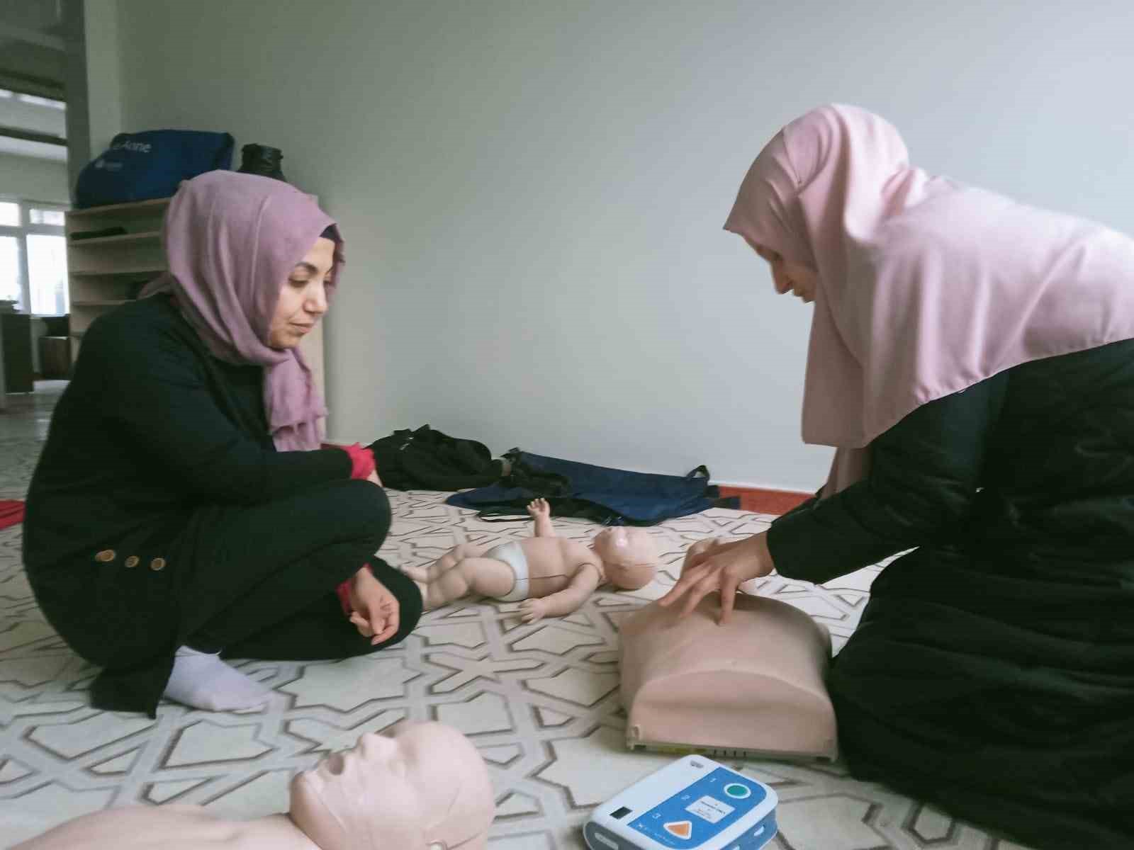 Müftülük personellerine temel ilk yardım eğitimi