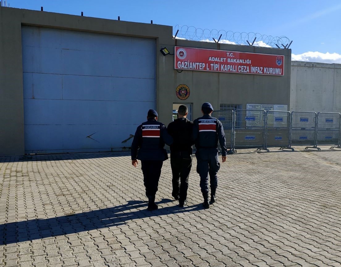 Gaziantep’te haklarında kesinleşmiş hapis cezası bulunan 3 kişi yakalandı

