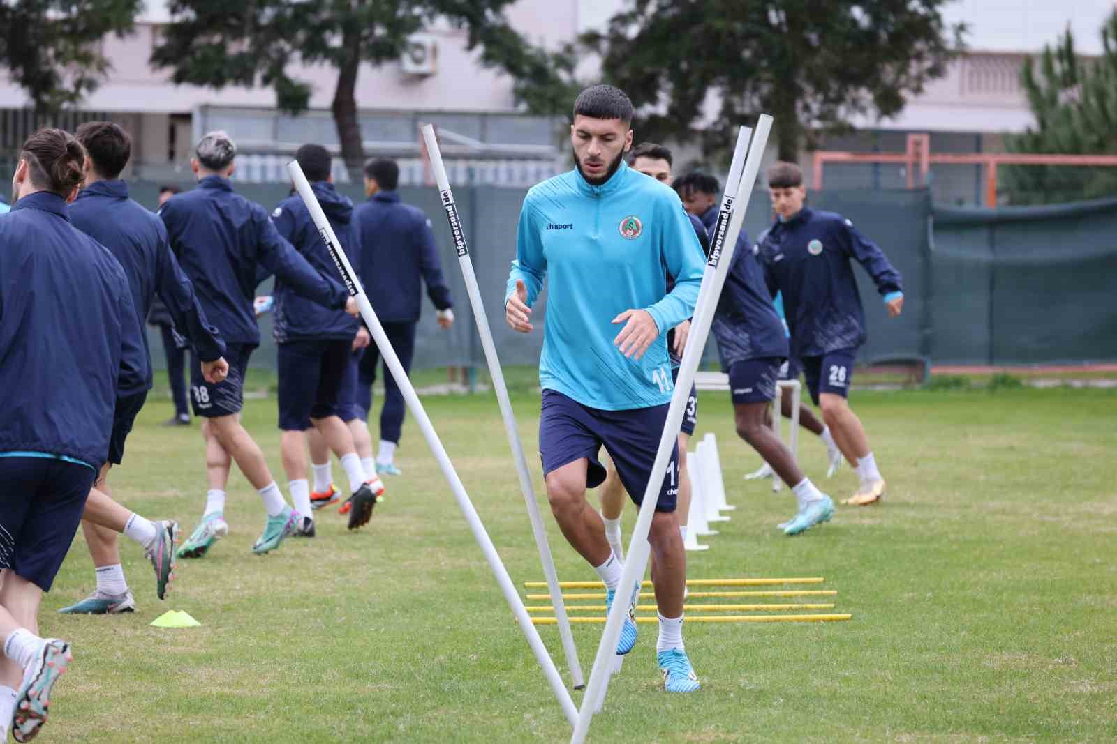 Alanyaspor’da Kasımpaşa maçı hazırlıkları başladı