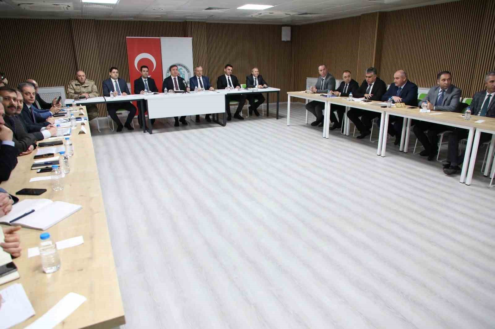 "2024 Erzincan Yılı" kapsamında yapılması planlanan projeler g&ouml;r&uuml;ş&uuml;ld&uuml;
