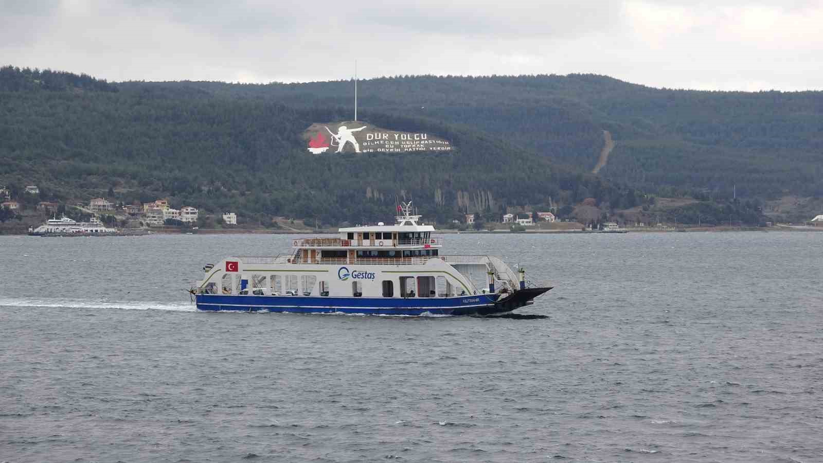 Bozcaada ve G&ouml;k&ccedil;eada&rsquo;ya fırtına nedeniyle 2 g&uuml;nd&uuml;r sefer yapılamıyor
