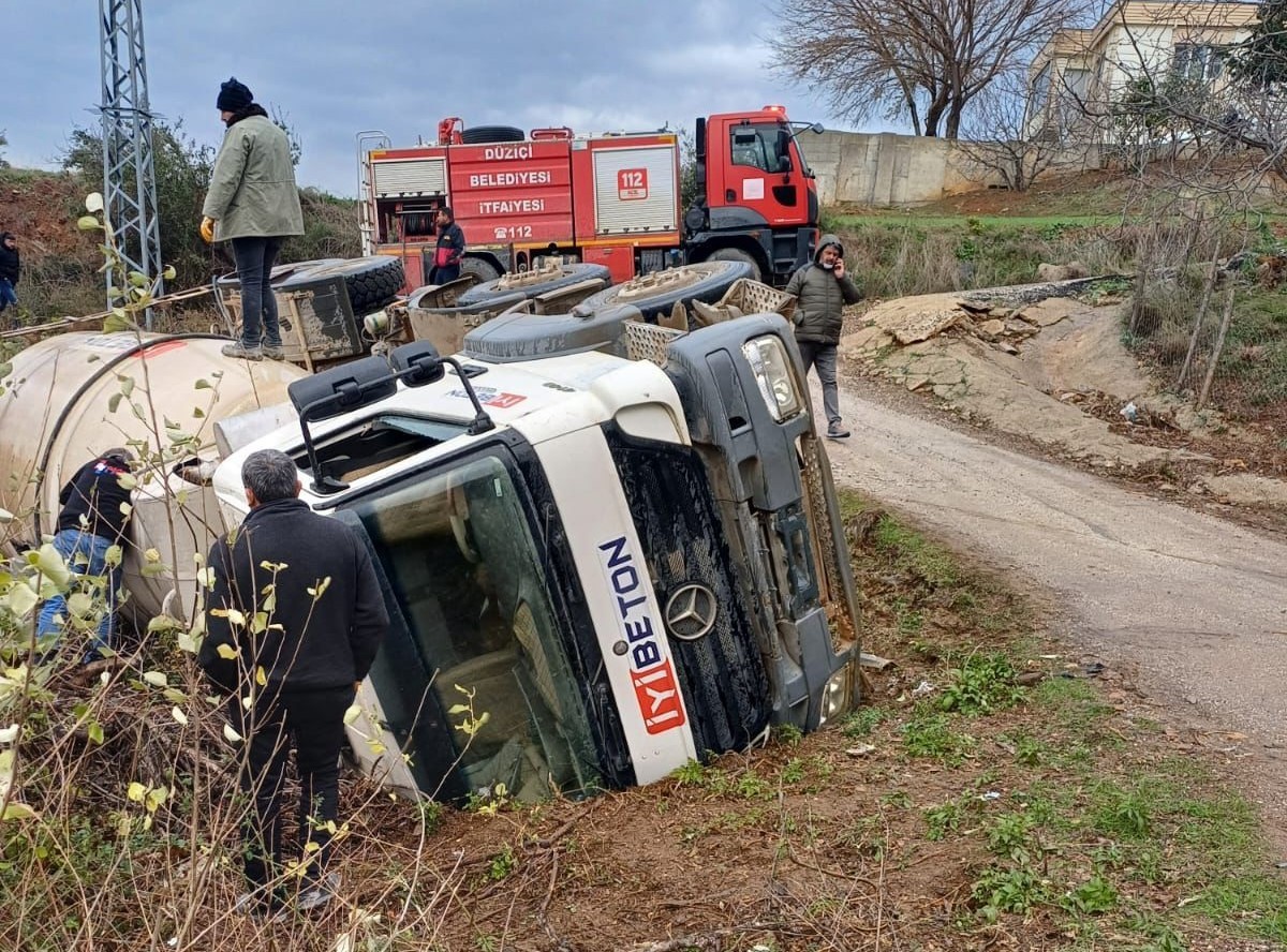 Osmaniye’de beton mikseri devrildi: 1 yaralı