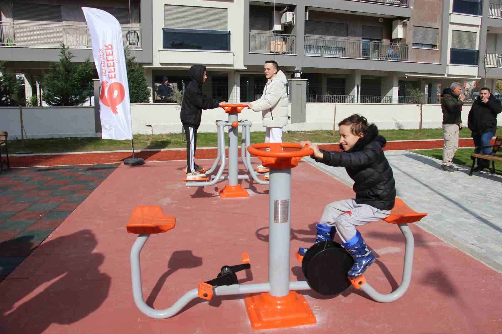 Akçöltekin’in adının verildiği park düzenlenen tören ile açıldı
