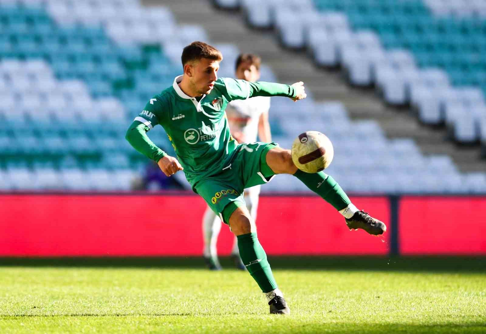 TFF 2. Lig: Bursaspor: 0 - Nazilli Belediyespor: 0
