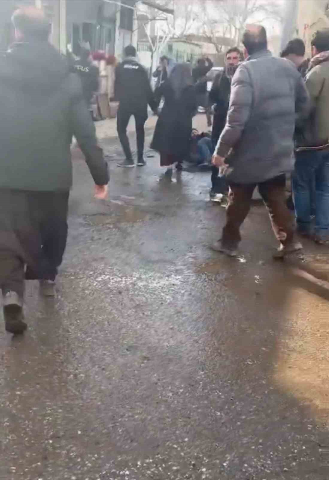 Siverek&rsquo;te akrabalar arasında silahlı kavga: 6 yaralı
