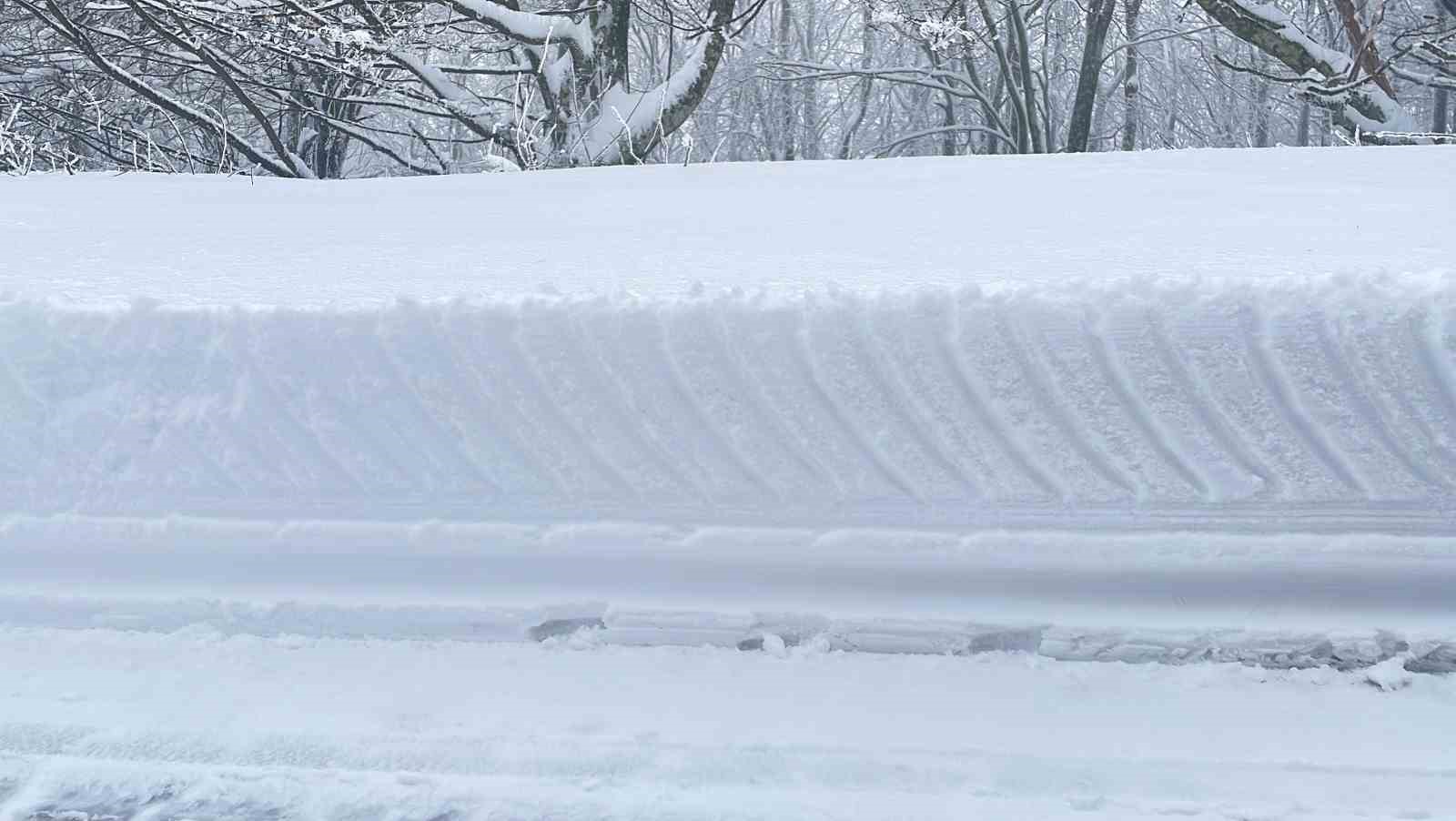 Kırklareli’nde kar kalınlığı 1 metreye ulaştı 