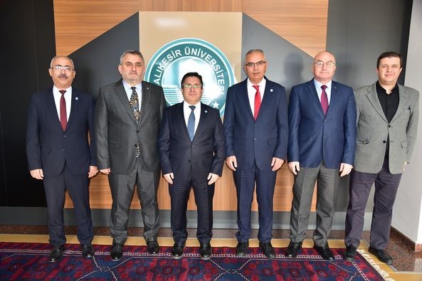 BA&Uuml;N&rsquo;de Necatibey ve İlahiyat Fak&uuml;ltelerine yeni dekanlar atandı
