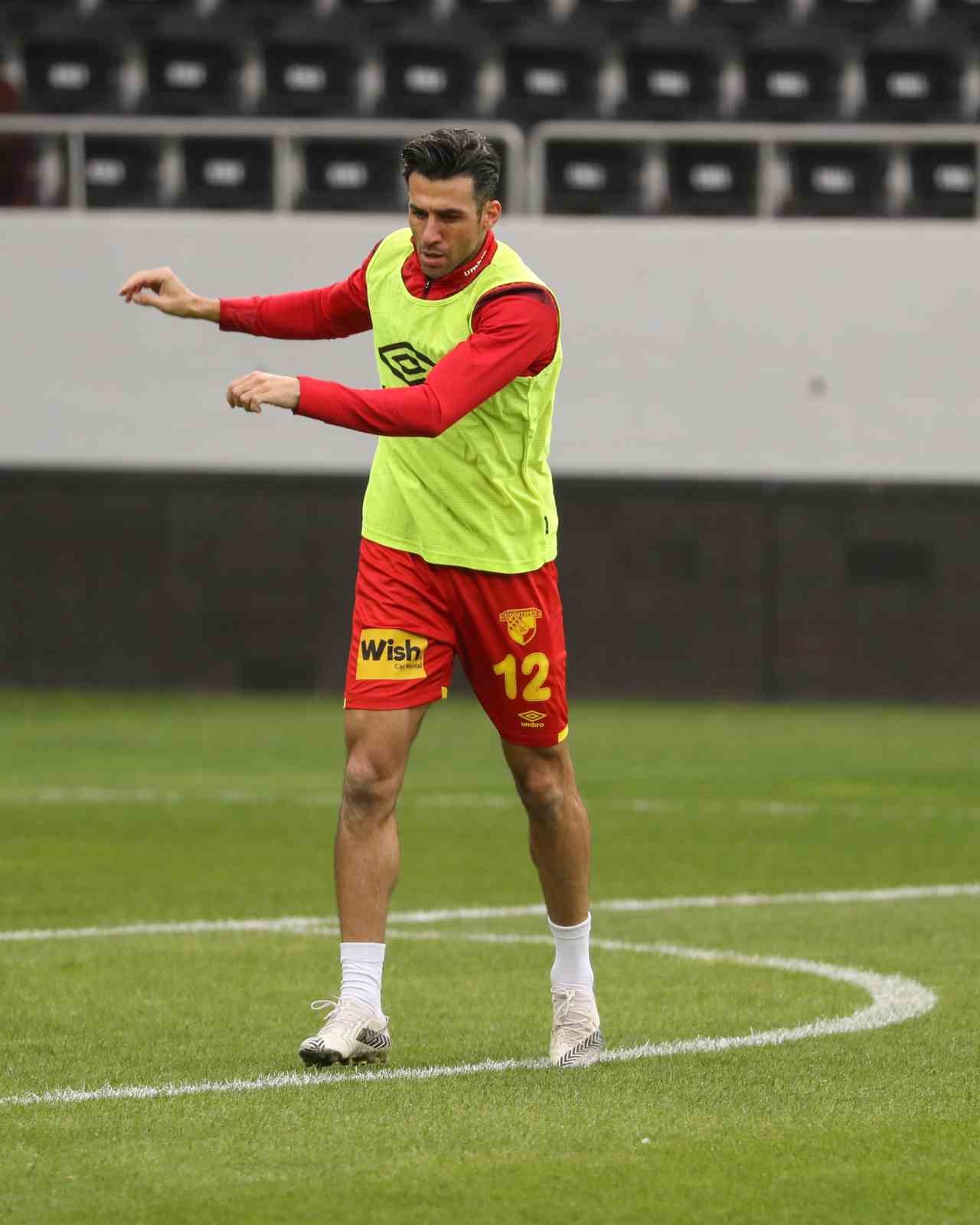 İsmail Köybaşı, İzmir derbisi öncesi taraftara seslendi
