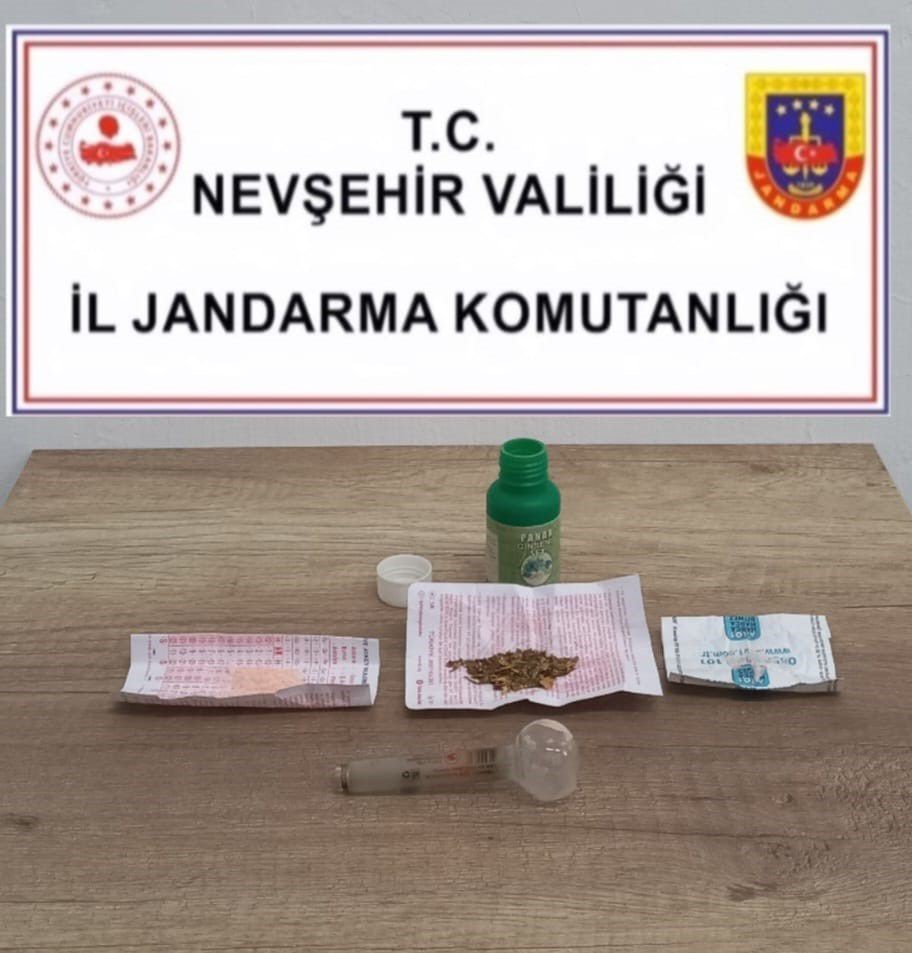 Torbacılara şafak operasyonu: 23 g&ouml;zaltı
