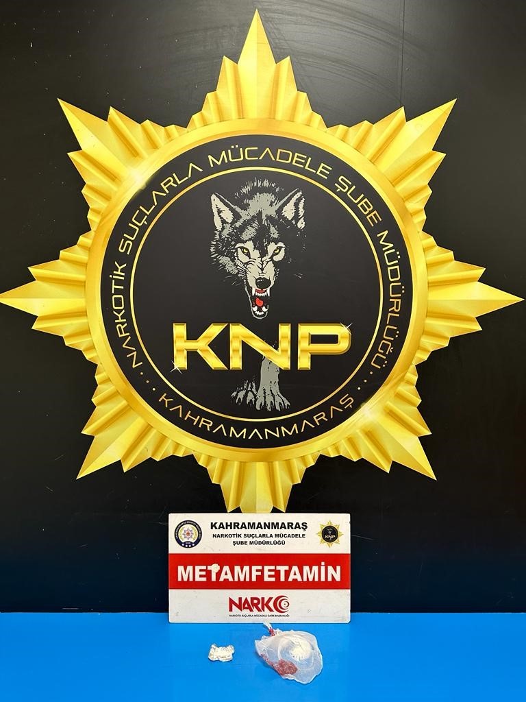 Kahramanmaraş&rsquo;ta 3 kişi uyuşturucu ticaretinden tutuklandı

