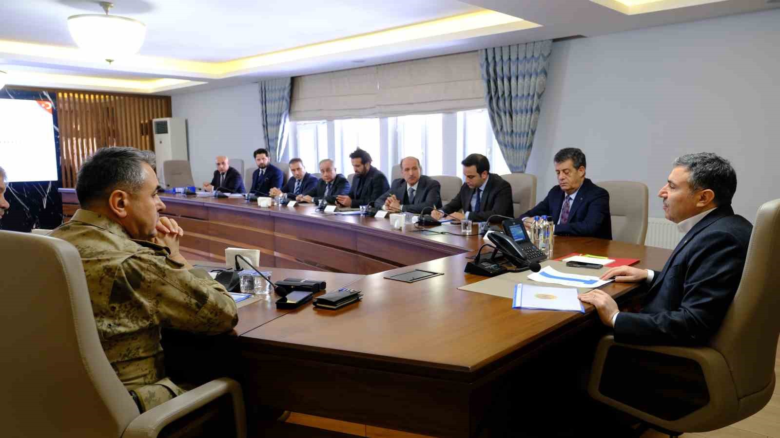 Şırnak&rsquo;ta eğitim ve g&uuml;venlik toplantısı yapıldı
