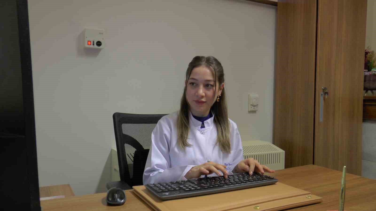 Meyve par&ccedil;aları kışın su i&ccedil;me farkındalığını arttırıyor
