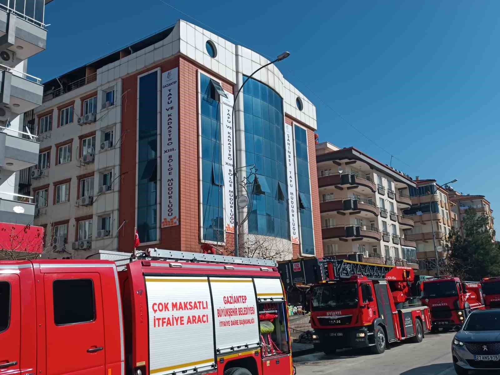Gaziantep Tapu Müdürlüğü’nde yangın
