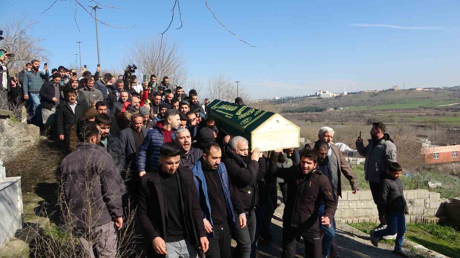 “Ramazan Hoca” Diyarbakır’da son yolculuğuna uğurlandı
