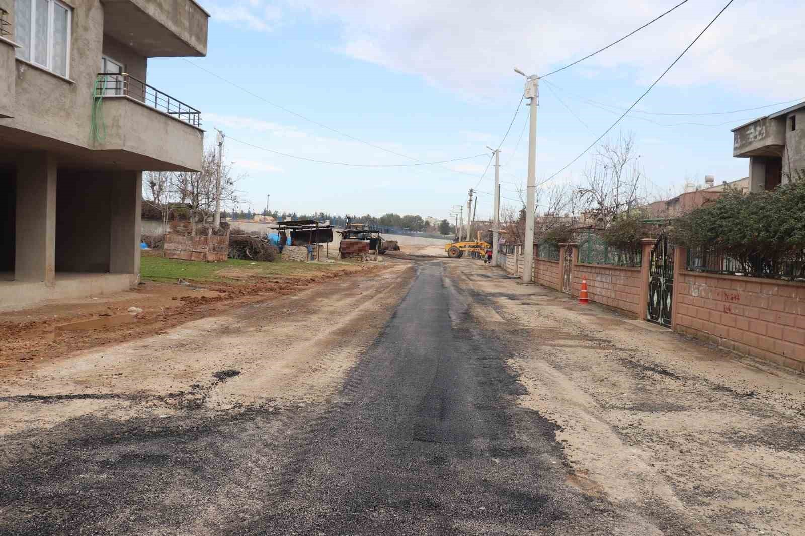 Siirt&rsquo;te asfalt ve yama &ccedil;alışmaları s&uuml;r&uuml;yor

