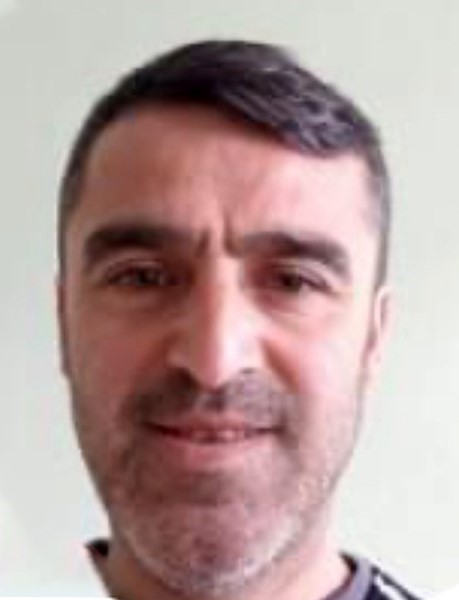 Jandarma, metrelerce karda kayıp adamın izini s&uuml;rd&uuml;
