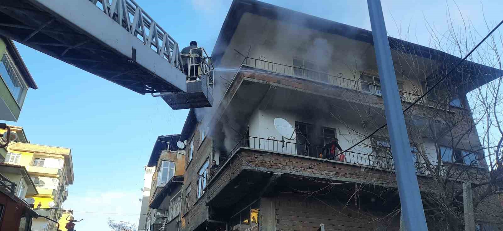 Sungurlu’da korkutan yangın