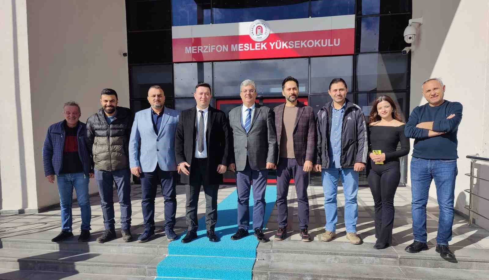 Merzifon MYO’da müdürlüğe Dr. Öğr. Üyesi Onur Çapkulaç atandı
