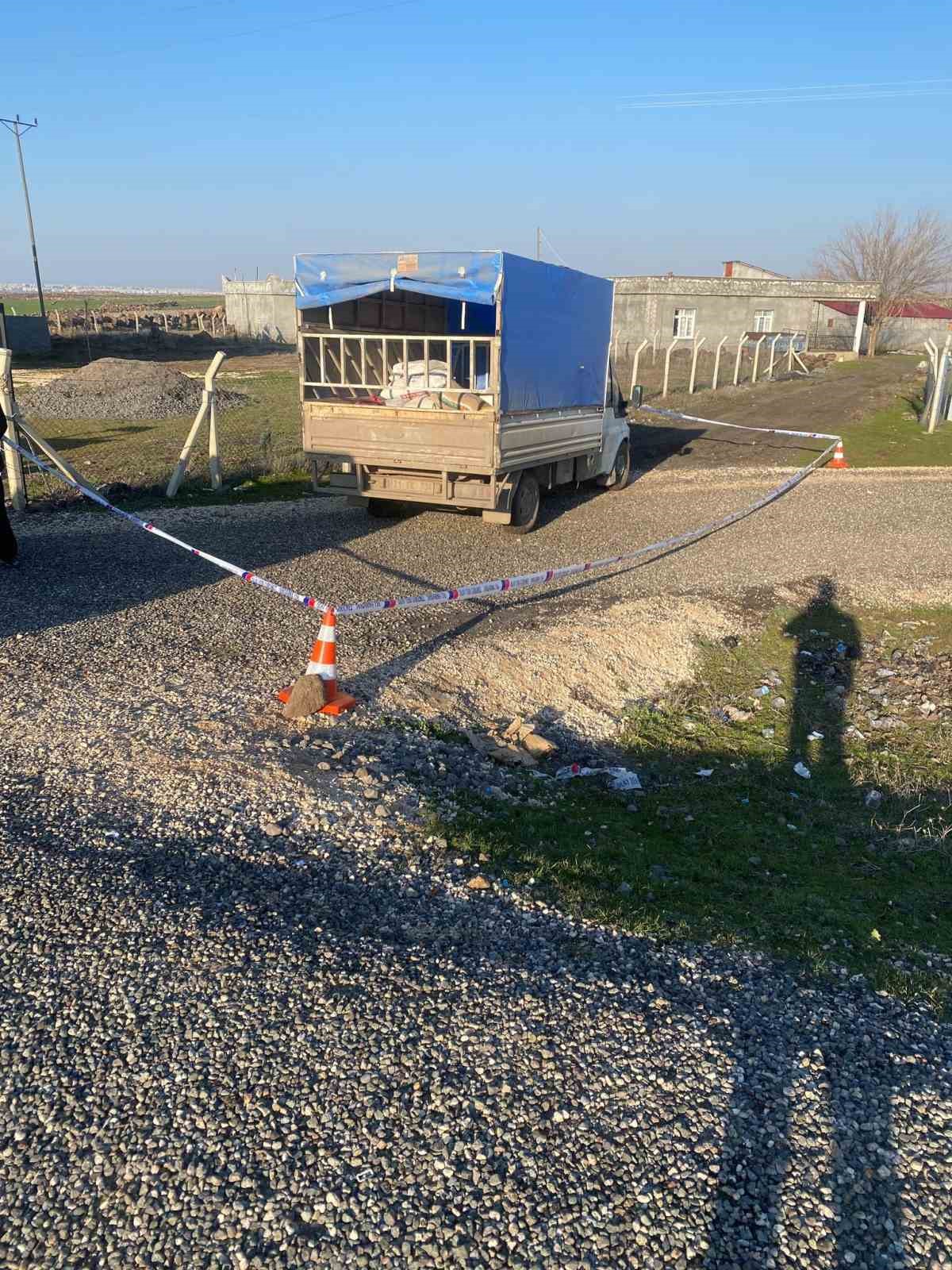 Diyarbakır&rsquo;da kamyonetin &ccedil;arptığı &ccedil;ocuk hayatını kaybetti
