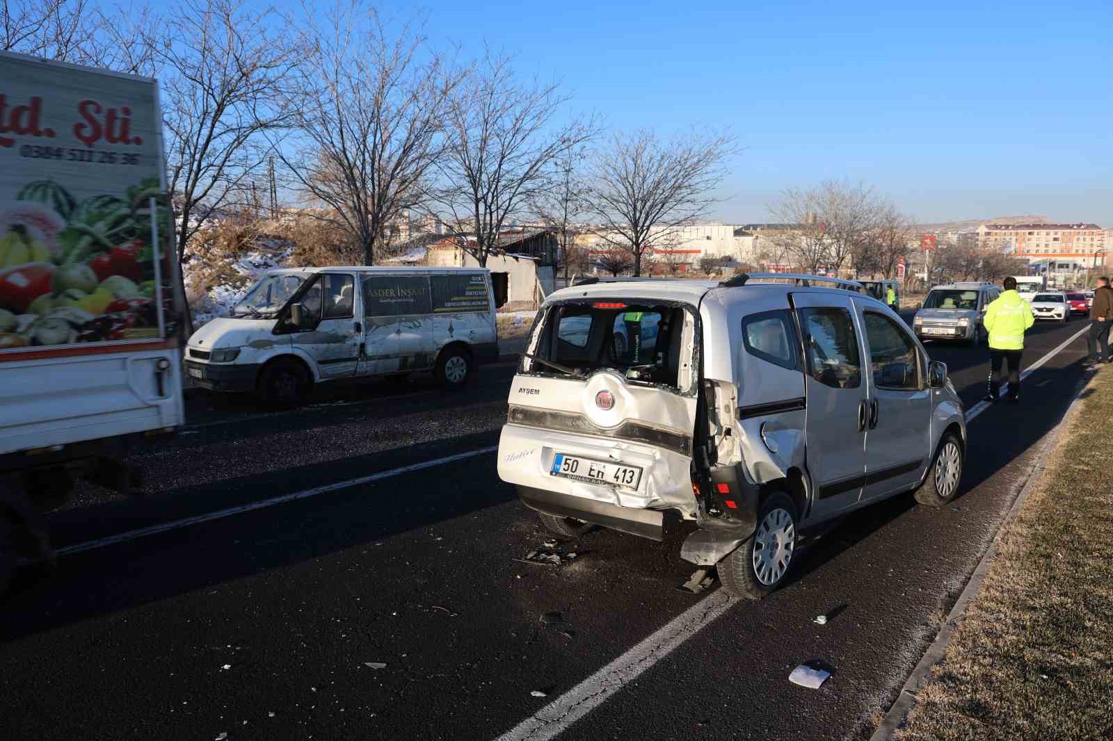 Nevşehir&rsquo;de zincirleme trafik kazası: 1 yaralı
