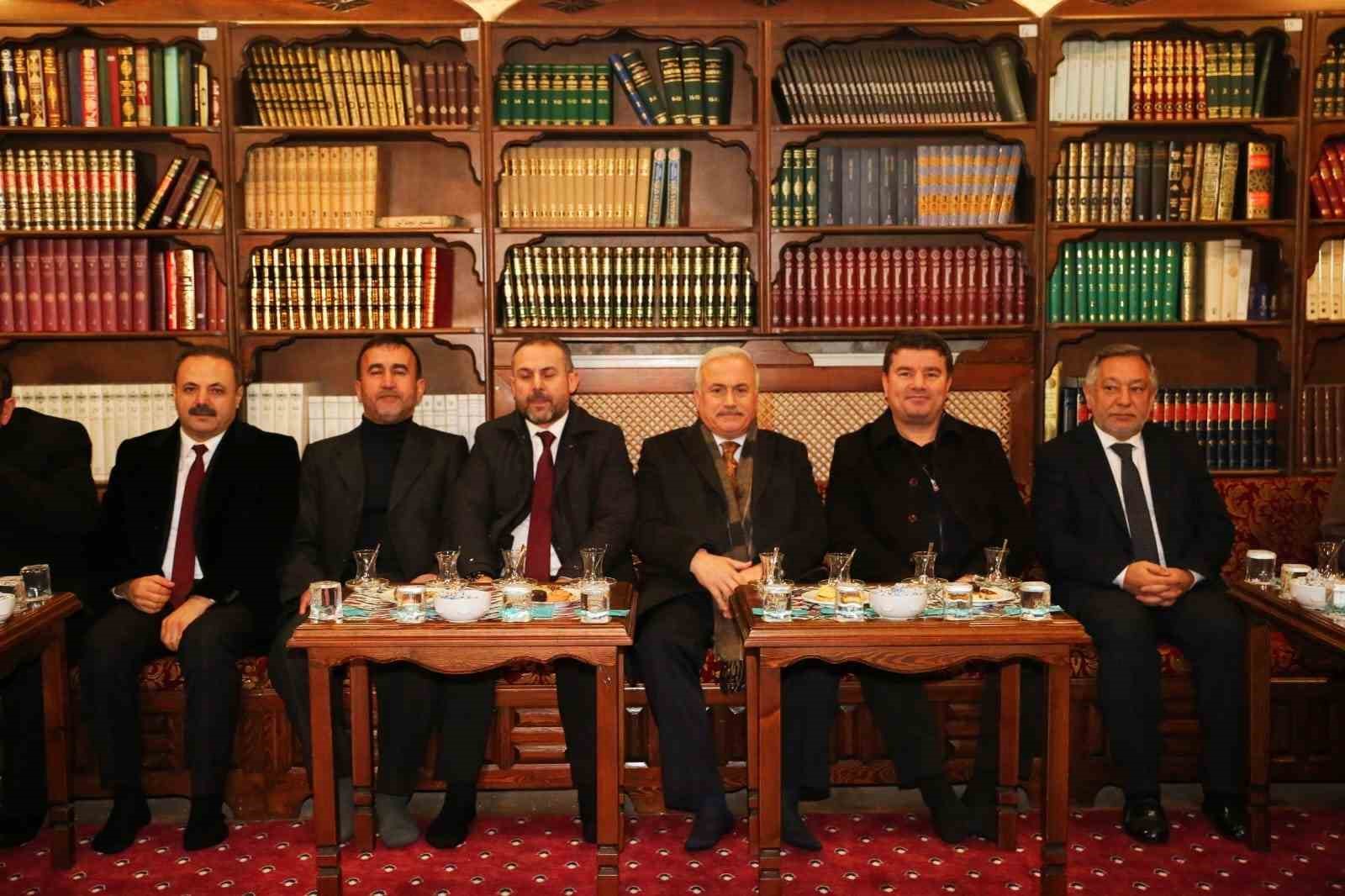 Başkan Din&ccedil;er: &ldquo;Gen&ccedil;lik i&ccedil;in t&uuml;m imkanlarımızı seferber etmeye devam edeceğiz&rdquo;

