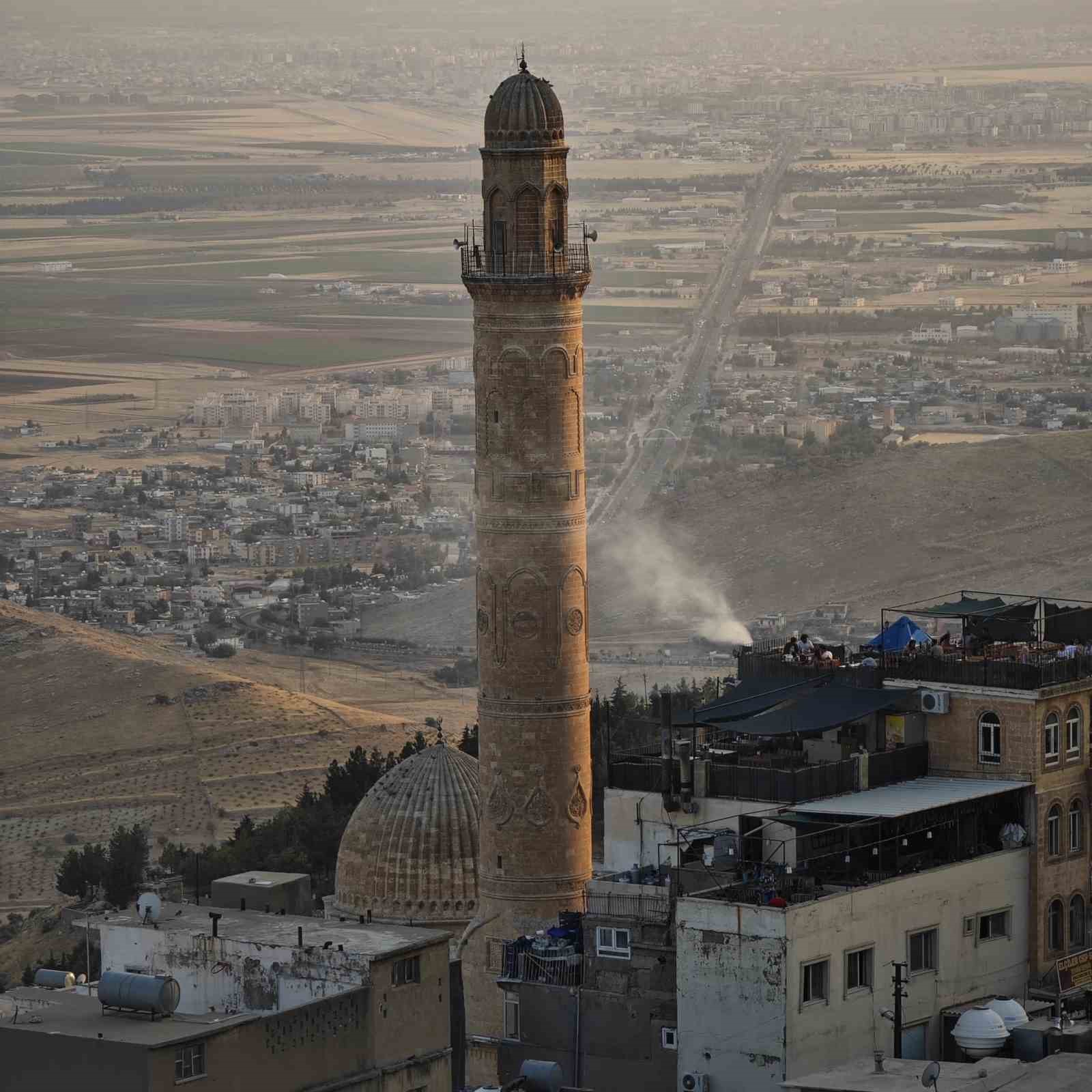 Mardin&rsquo;in tarihi camileri y&uuml;zyıllardır ayakta durmaya devam ediyor
