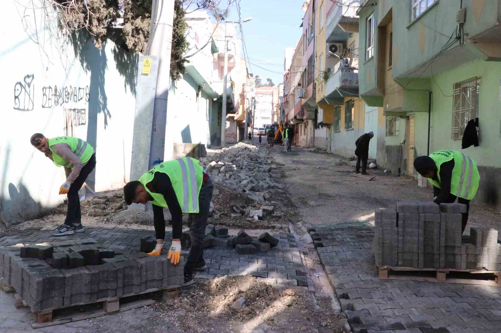 Haliliye’de üstyapı çalışmaları yolların konforunu artırıyor
