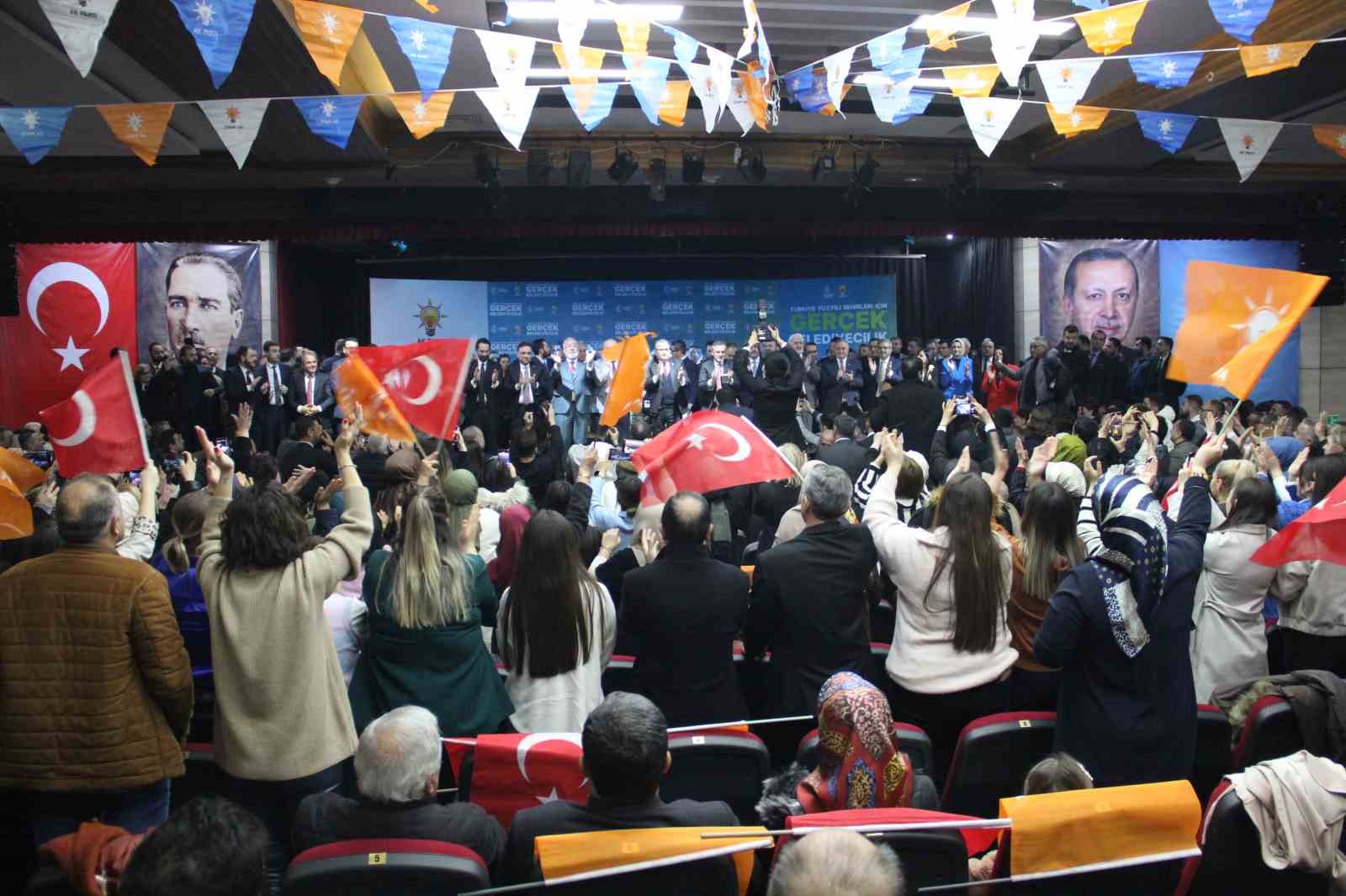 Manisa&rsquo;da Cumhur İttifakı&rsquo;nın belediye başkan adayları tanıtıldı
