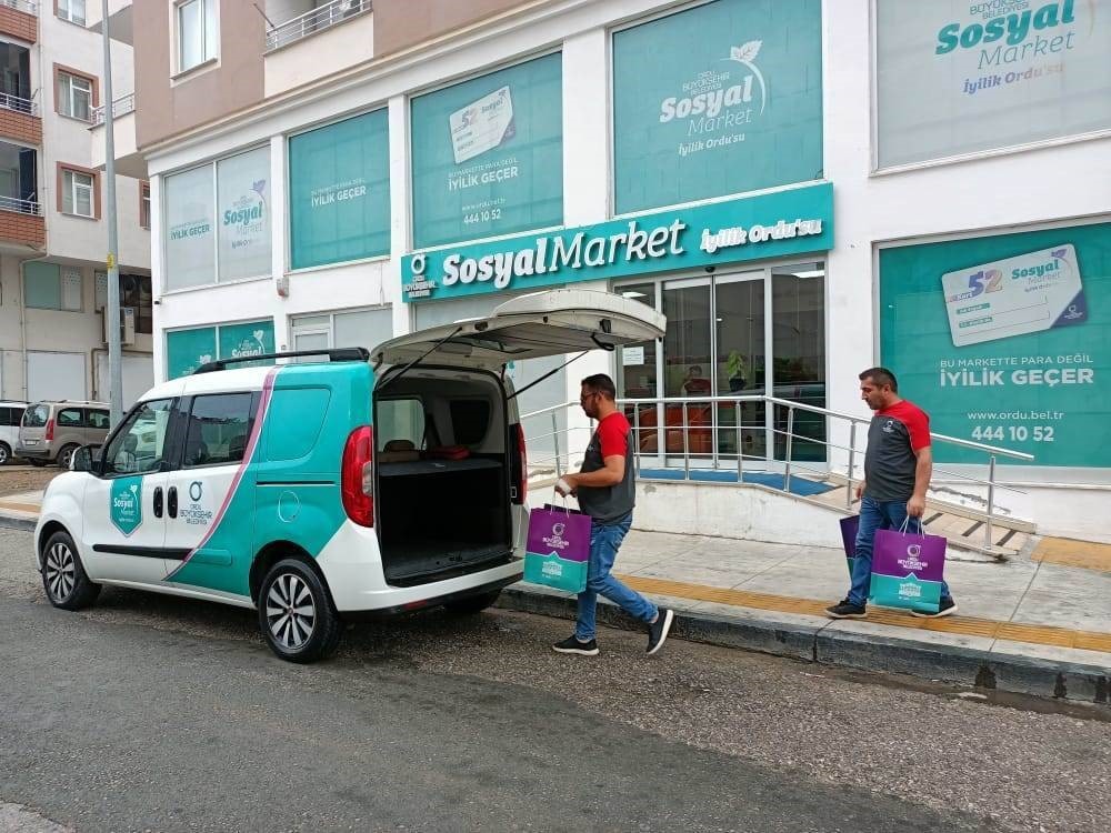 ‘Sosyal Market’ Ordu’da ihtiyaç sahiplerinin yanında