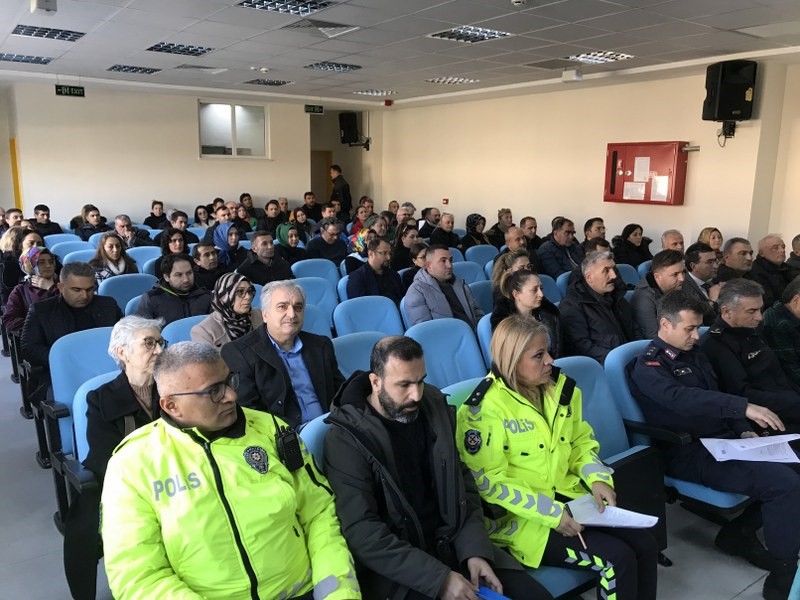 Burhaniye&rsquo;de ikinci d&ouml;nem eğitim &ouml;ğretim tedbirleri toplantısı yapıldı
