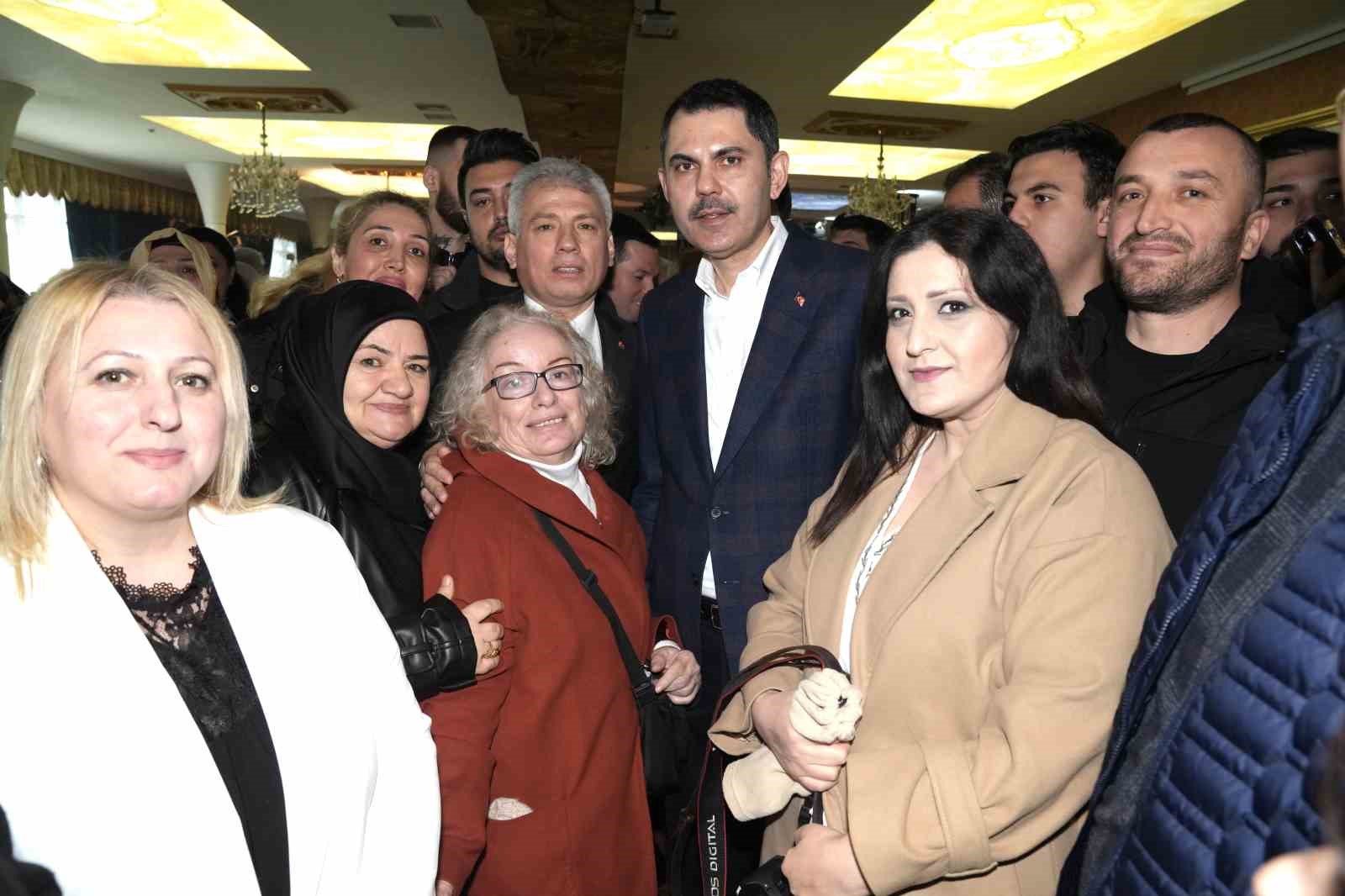 Murat Kurum&rsquo;dan Beylikd&uuml;z&uuml;&rsquo;ne m&uuml;jde: &ldquo;Sizler i&ccedil;in en uygun g&ouml;rd&uuml;ğ&uuml;m&uuml;z alanda İDO iskelesini yapacağız&rdquo;
