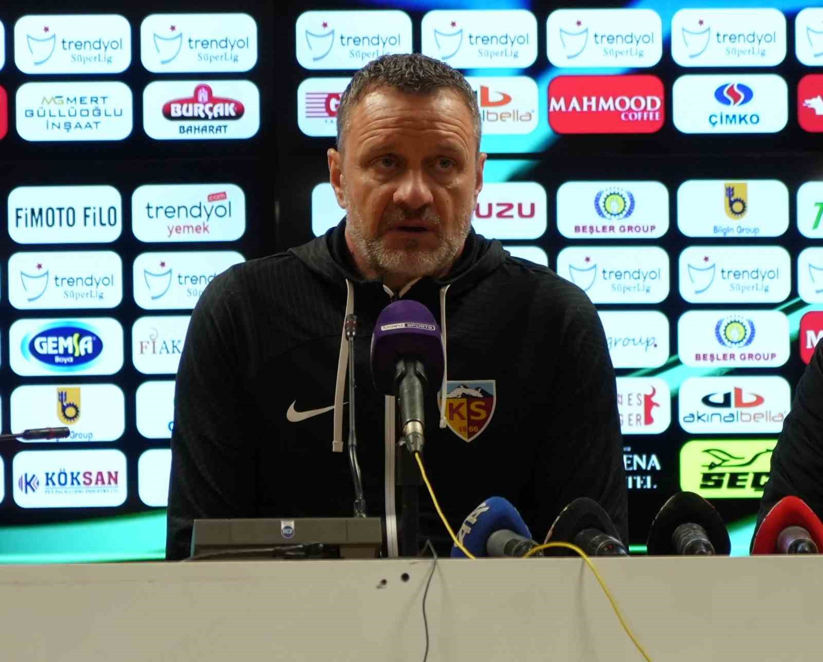 Hari Vukas: "Aldığımız 1 puandan memnun değiliz, galibiyete yakın olan bizdik"