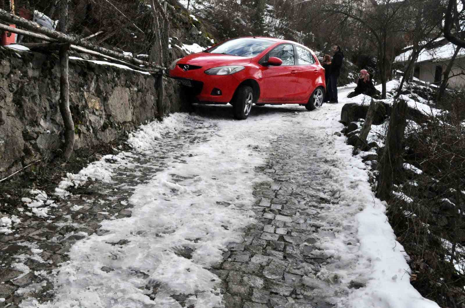 Mudurnu’ya tatile gelen aile ölümden döndü