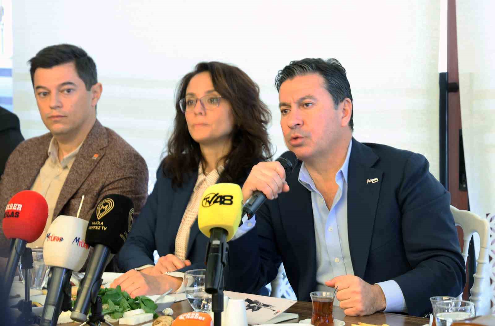 CHP Muğla B&uuml;y&uuml;kşehir ve il&ccedil;e belediye başkan adayları basın ile buluştu
