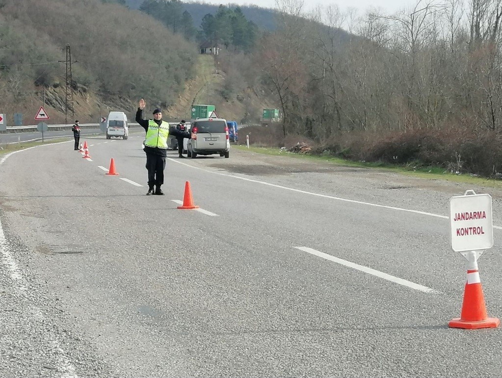 Jandarmadan aranan şahıslar uygulaması
