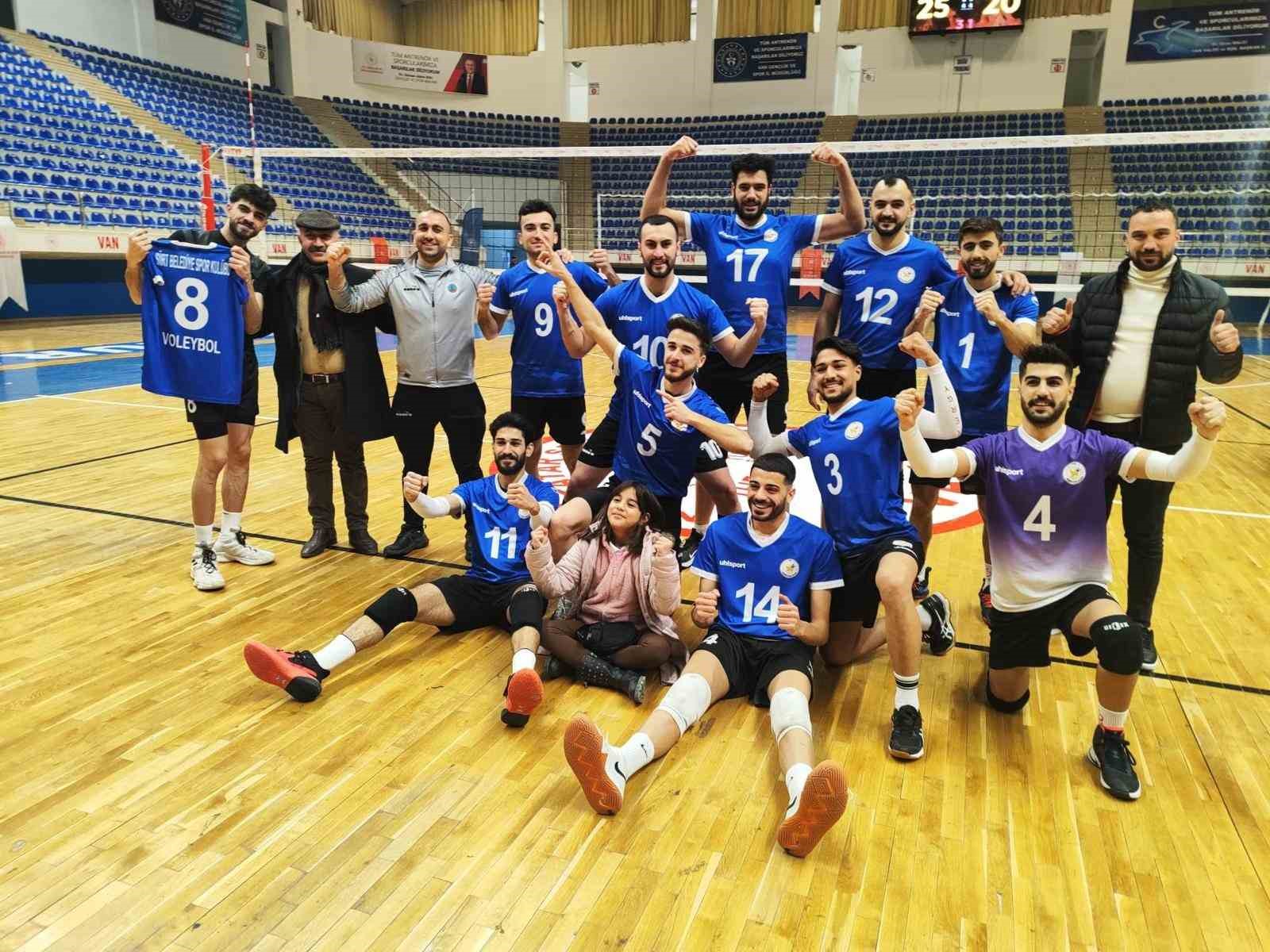 Siirt Belediyesi Erkek Voleybol Takımı play-off oynamaya hak kazandı
