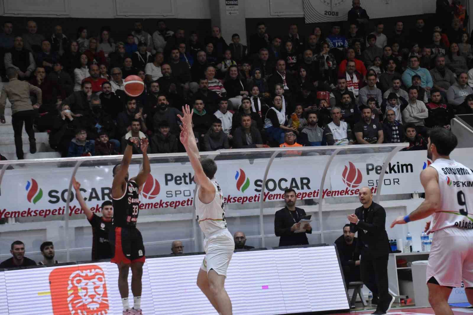 Türkiye Sigorta Basketbol Süper Ligi: Aliağa Petkimspor: 93 - Samsunspor: 83
